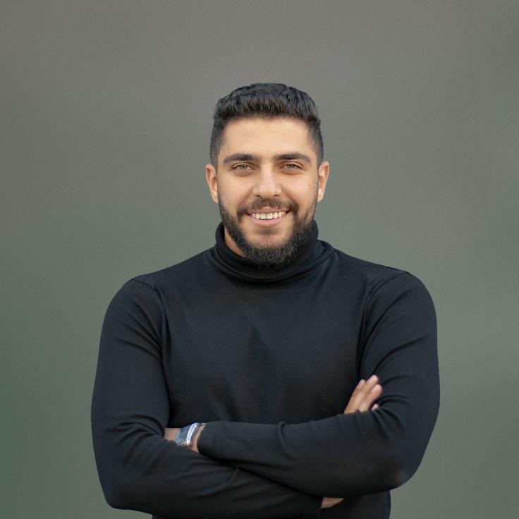 Portrait of Ravi meditation instructor